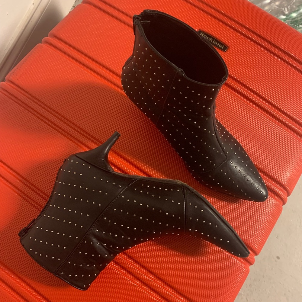 Women’s shoes
